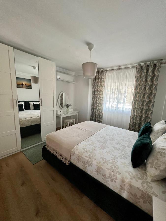 Apartamentos Prestige Suites Malaga II Exteriör bild